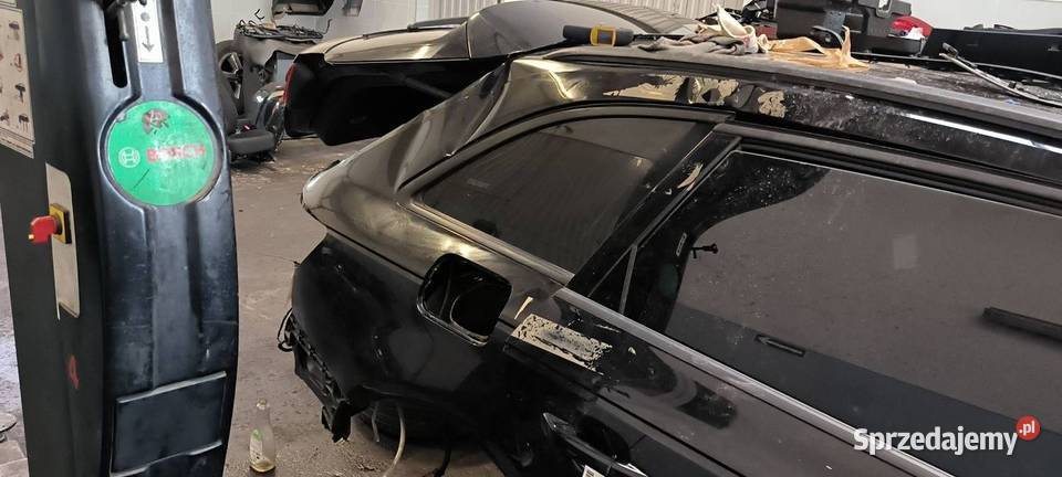 ĆWIARTKA BŁOTNIK PRAWY TYŁ AUDI A4 B9 LY9B KOMBI