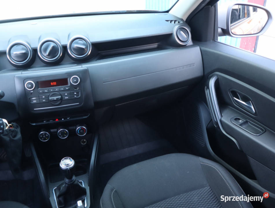 Dacia Duster 10 TCe komputer pokładowy