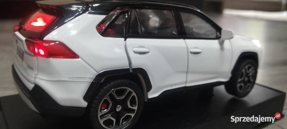 Toyota RAV4 w skali 1 32 łódzkie Kutno