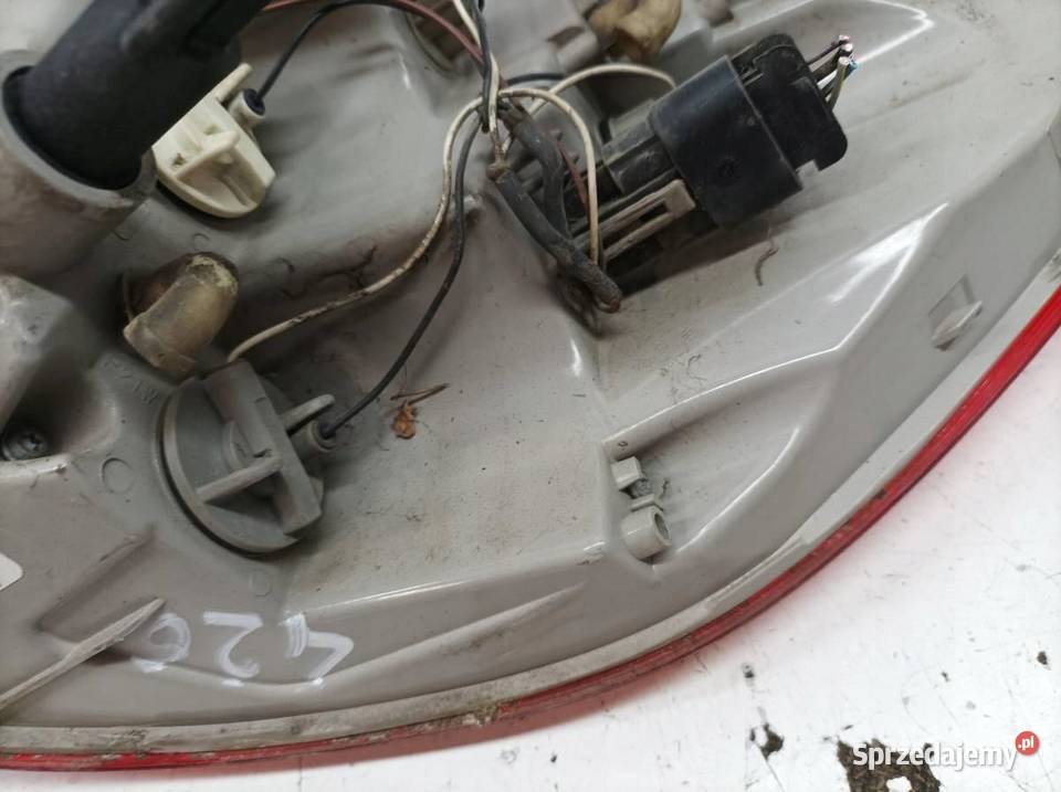 LAMPA TYŁ LEWA KOMBI 13282242 Opel Astra IV 2009 sprzedam