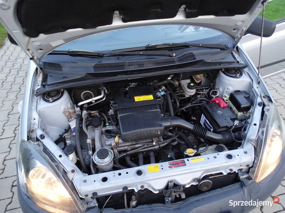 Toyota Yaris klima wspom zarej 10 benzyna Zamość sprzedam