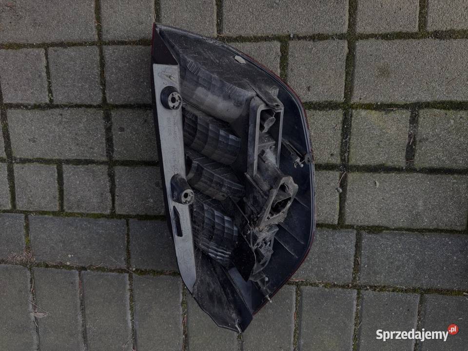 Lampa prawa tył Renault Megane Scenic II osobowe Ostrzeszów