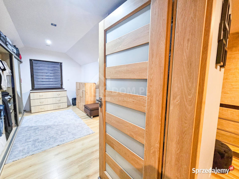 Dom wolnostojący Kielce Zalesie 6 pokoi 954 m garaż