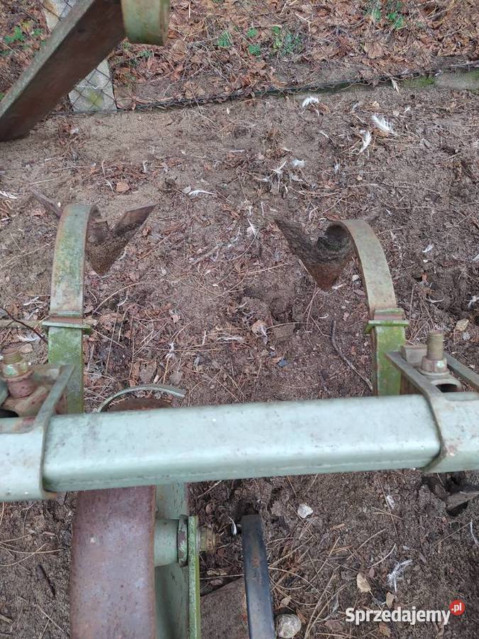 Kultywator nieuszkodzony Zrębice