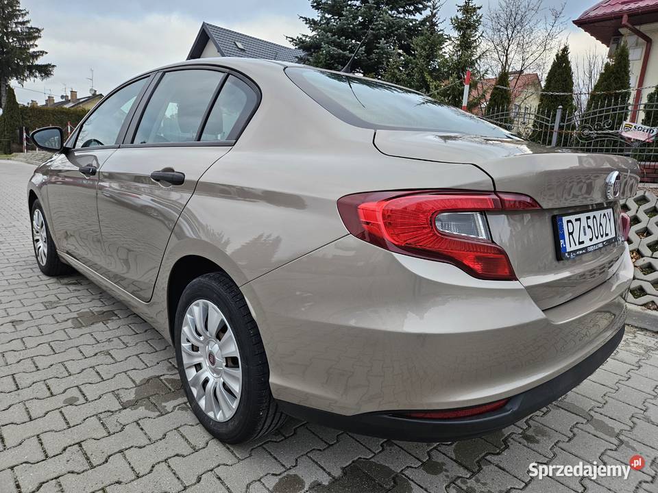 Fiat Tipo 2020 14 95 salon Polska serwis ASO radio podkarpackie Rzeszów