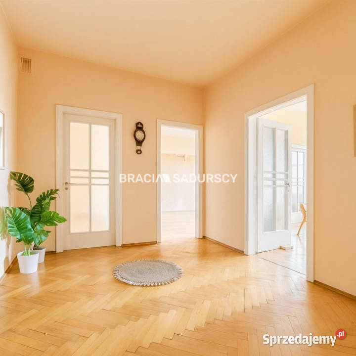 sprzedaży mieszkania 1177m 4 pokojowe Kraków