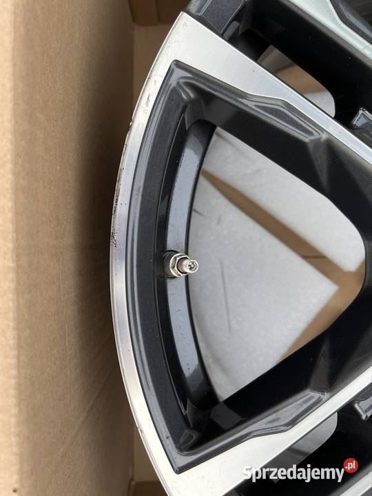 Felga BMW seria 1 F40 36118092352 Samochodowe Poznań