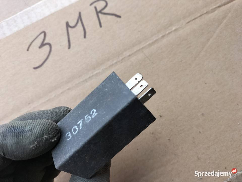 PRZEKAŹNIK AUDI 100 A6 C4 337 4A0907413 Układ elektryczny