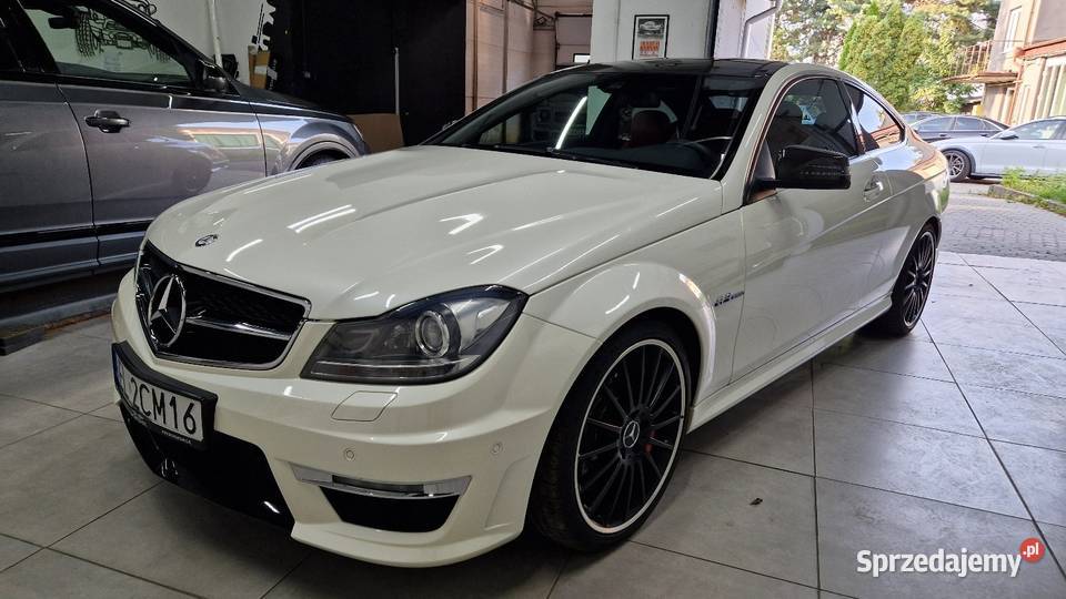 Mercedes C63 AMG Performance Japonia 36000 automatyczna