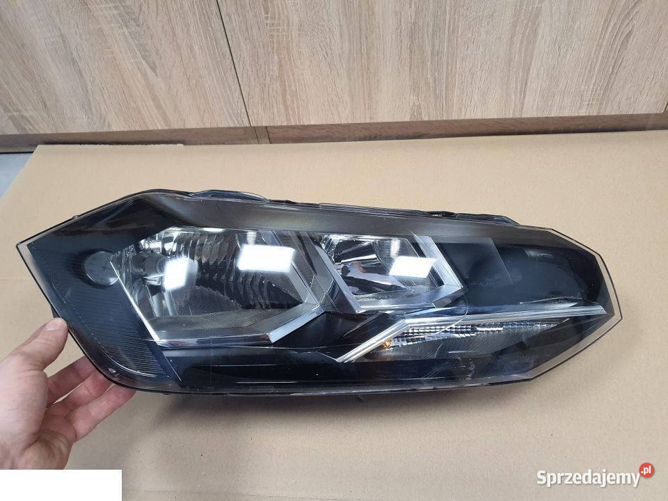 Volkswagen polo 2017 reflektor prawy przód lampy przednie Kozubszczyzna