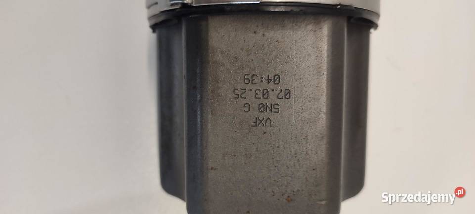 VW TAYRON PÓŁOŚ PRAWY PRZÓD 15 5QS407272 osobowe