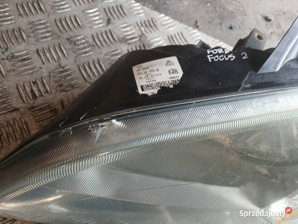 Lampa lewa przód przednia Ford Focus mk2 EU