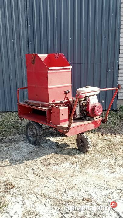 Ścielarka sieczkarnia paszowóz rozdrabniacz