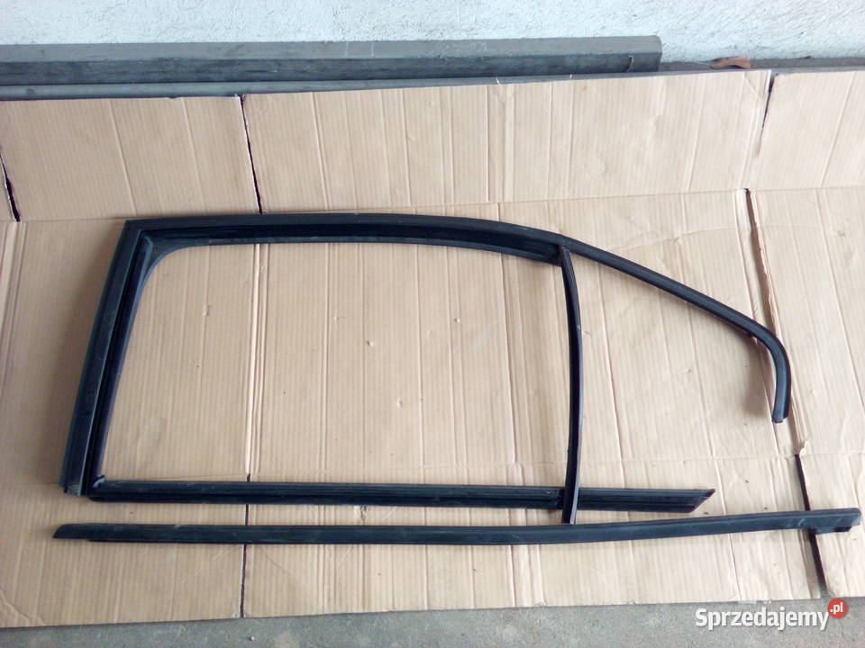 VW Jetta listwa chrom drzwi kierowcy 2013 osobowe Turek sprzedam