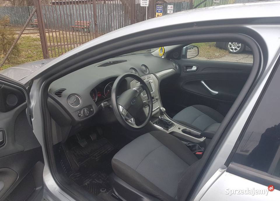 Sprzedam Ford Mondeo 18 TDCI 125KM Samochody osobowe Piaseczno sprzedam