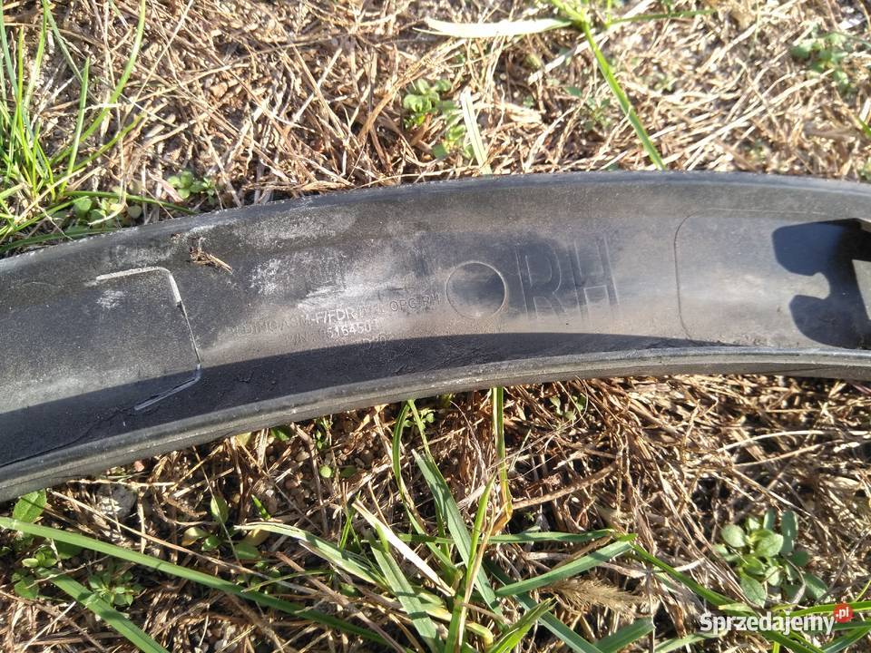 Listwa na błotnik prawy przód Opel Mokka 1219 Wągrowiec