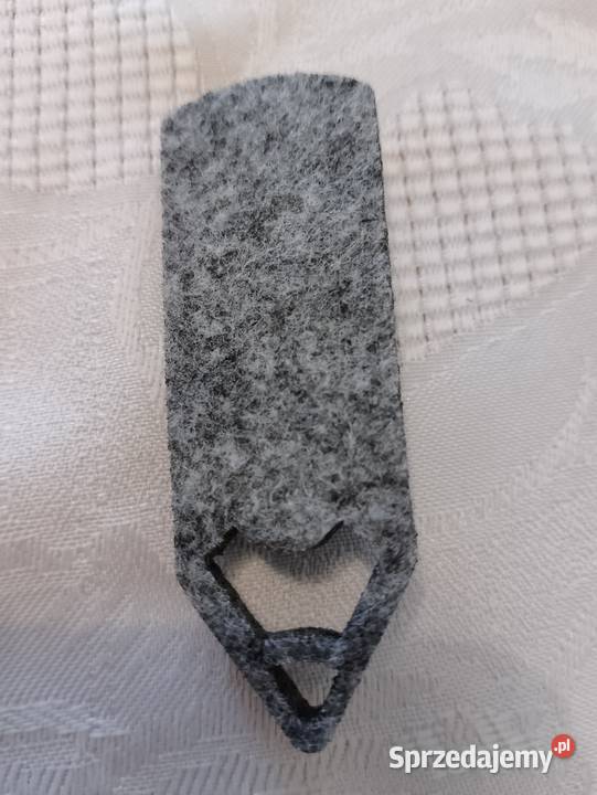 BROSZKA filcowa szara kształt ołówka filc Oborniki
