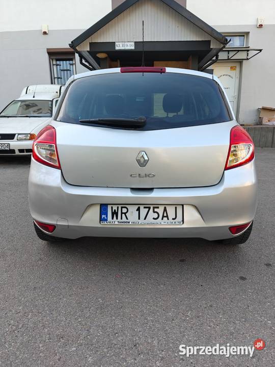 Renault Clio III 12 75KM Radom