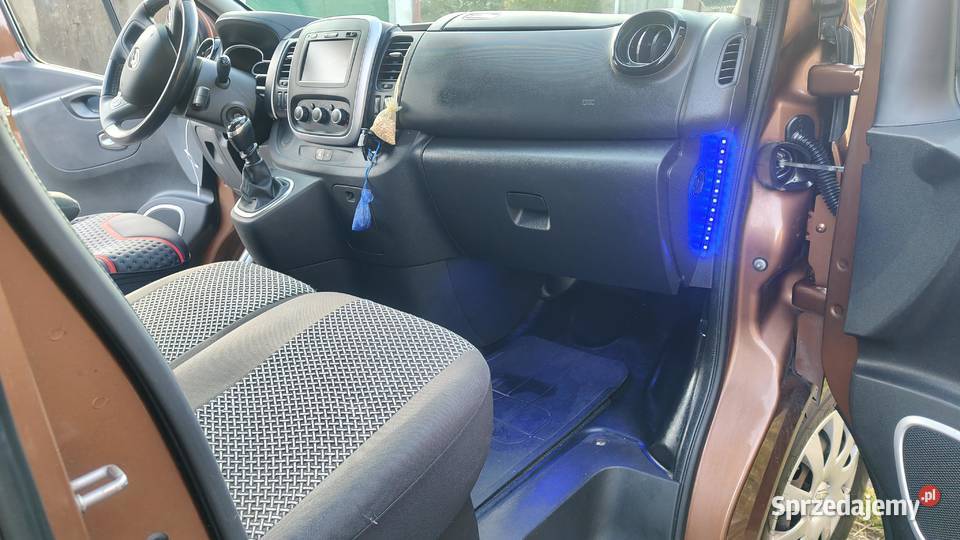 Renault Trafic Grand 20 dCi kupiony w polskim salonie