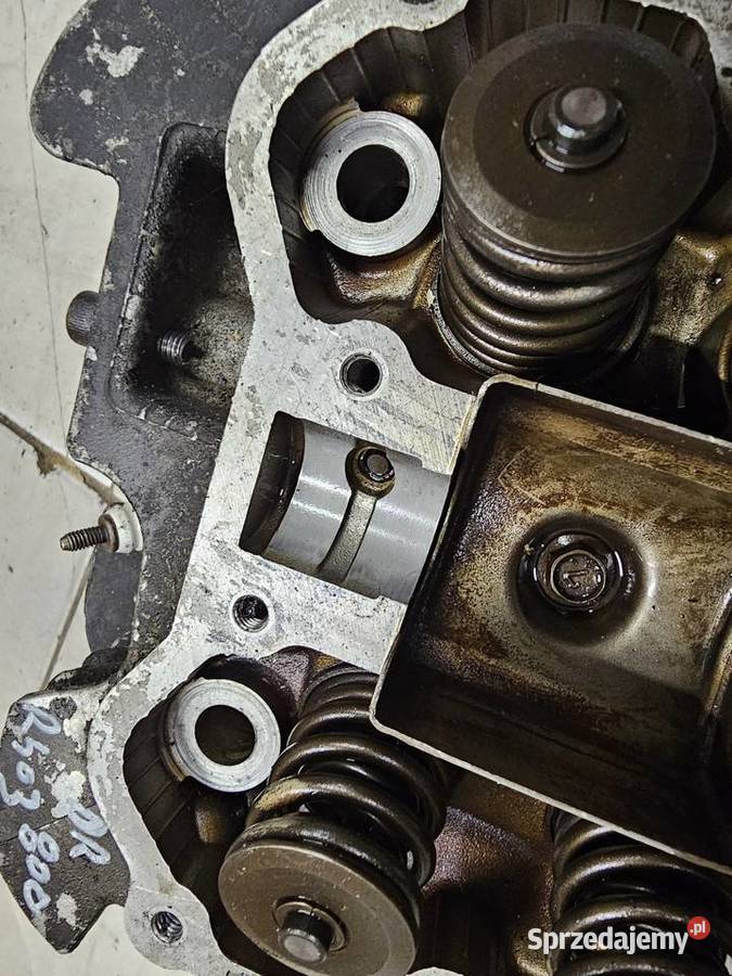 Suzuki DR 800 DR750 głowica zawory zawór wałek