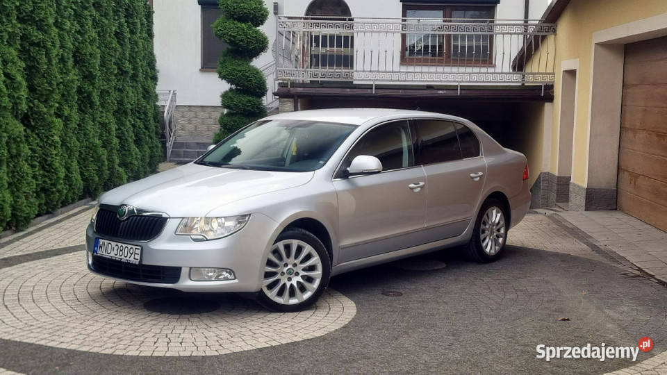 koda Superb 6 Bieg 140 Navi Super Stan GWARANCJA srebrny