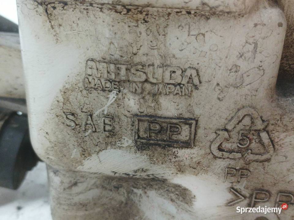 ZBIORNICZEK SPRYSKIWACZY Mitsubishi Outlander II