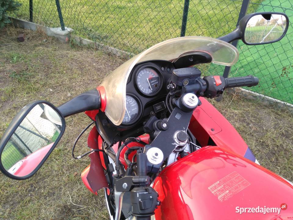 Honda CBR 600 F2 czerwony