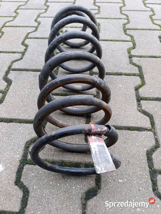 Sprężyna tył RAM 1500 Czarny Las