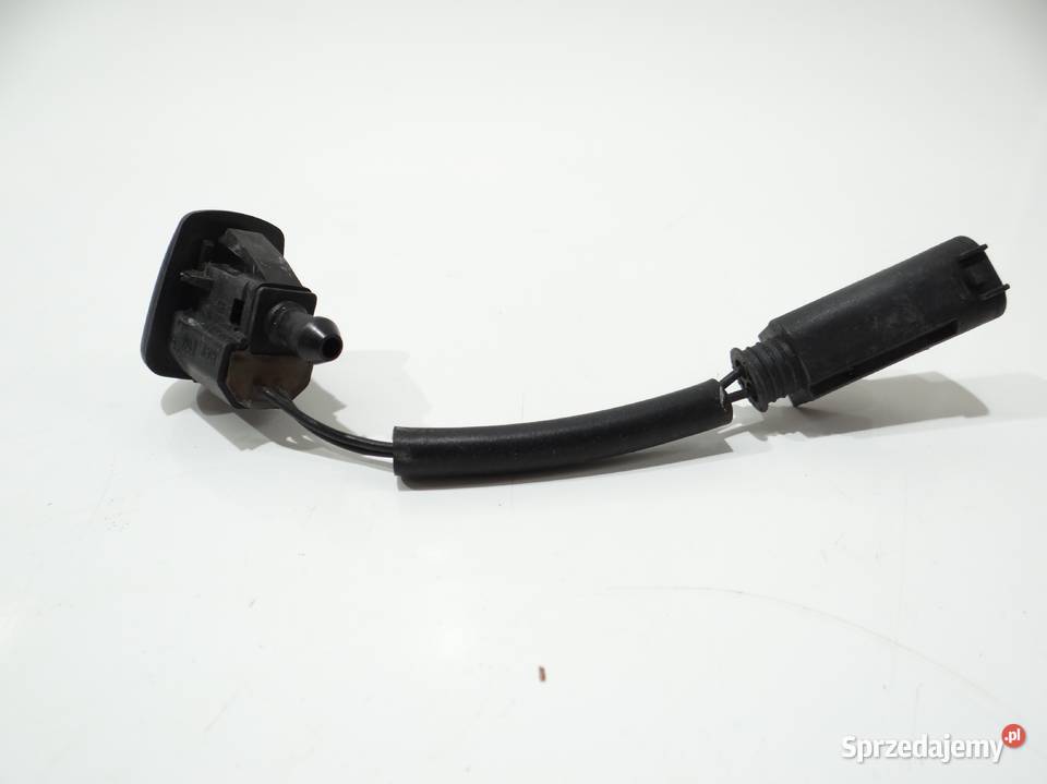 DYSZA SPRYSKIWACZY MASKI BMW E60 E61 LCI 7046060 Dysze spryskiwaczy Strzyżewice