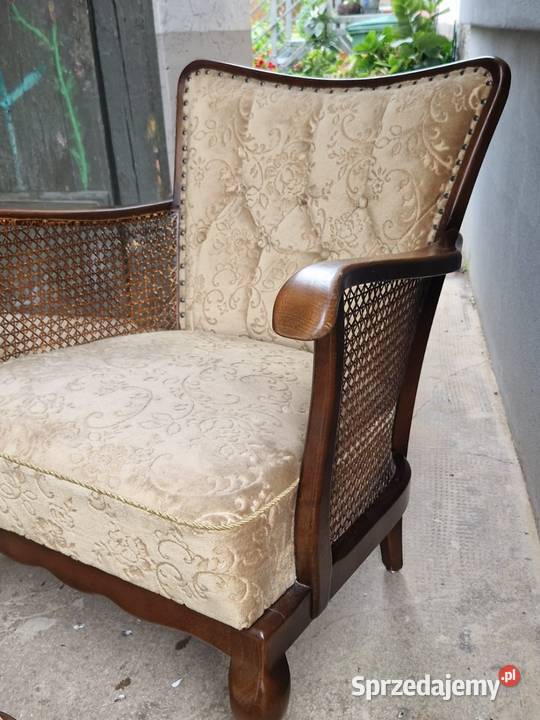 Fotel z podnóżkiem Lubań