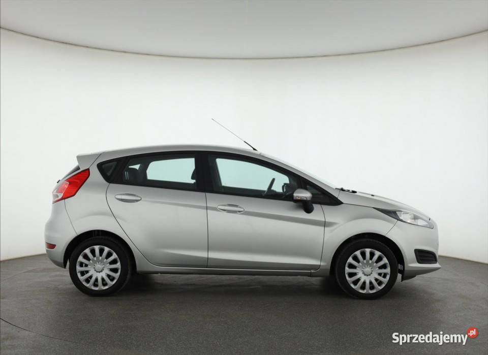 Ford Fiesta 125 Rok produkcji 2013 Piaseczno