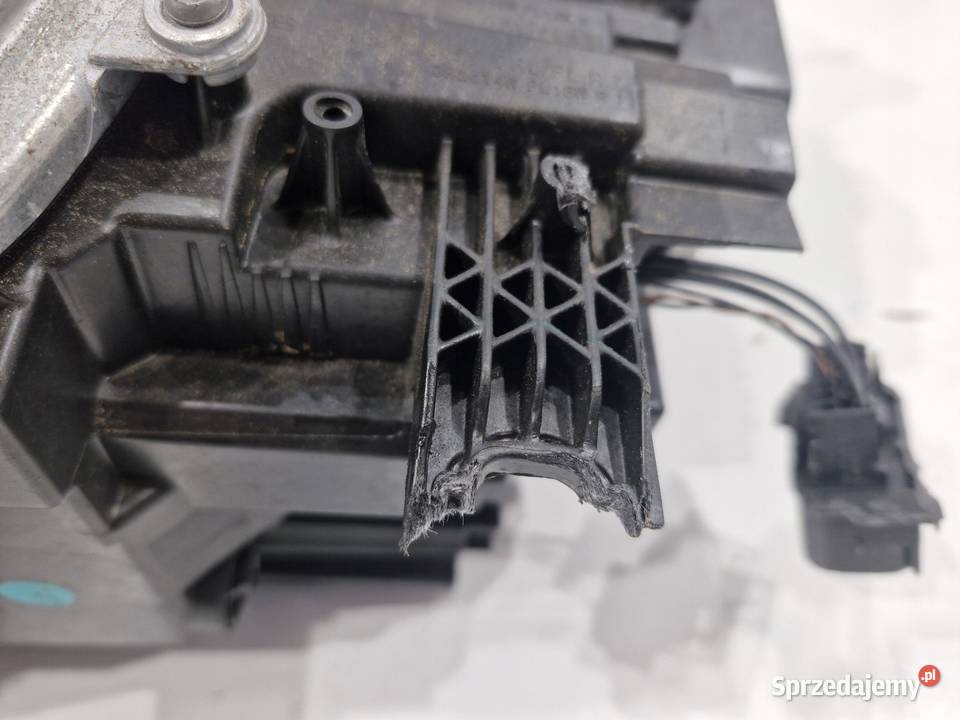 BMW X1 F48 LAMPA PRAWA PRZÓD LCI FULL LED EU