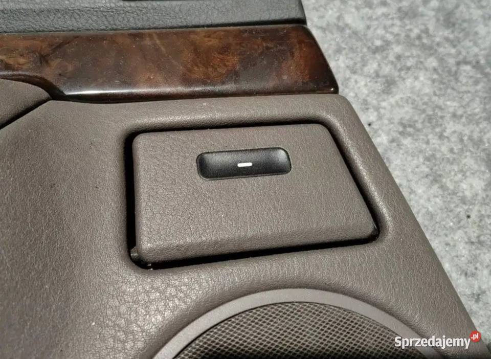 Popielniczka lewy tył BMW e38 osobowe śląskie Żory