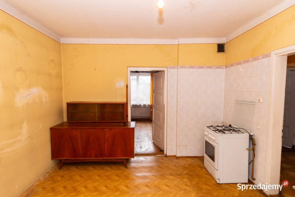 Dom 1378m2 działki 2273m2 Ćmielów