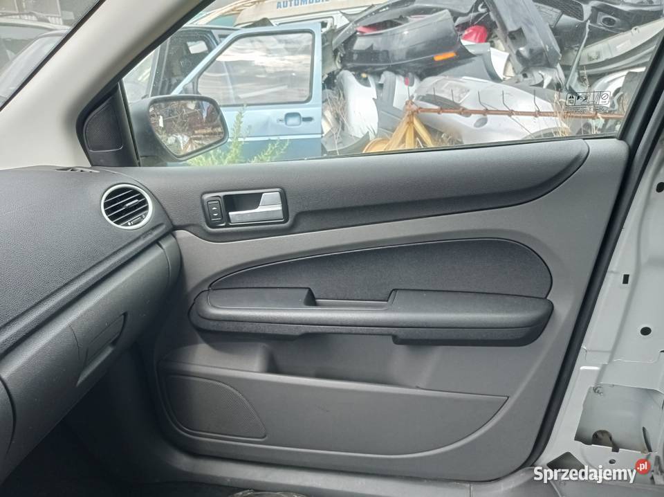 Ford Focus 16 Kombi 80 kW 2006 r dawca części osobowe Szklarka Myślniewska