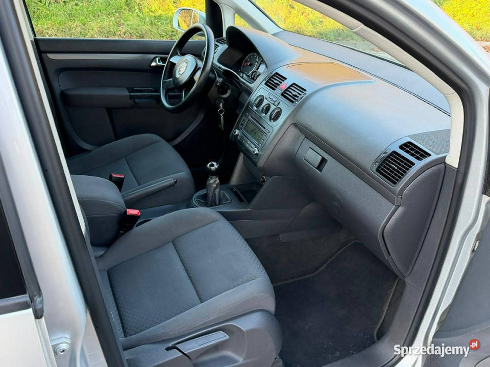 Volkswagen Touran Volkswagen Touran 16 Benzyna Gostyń