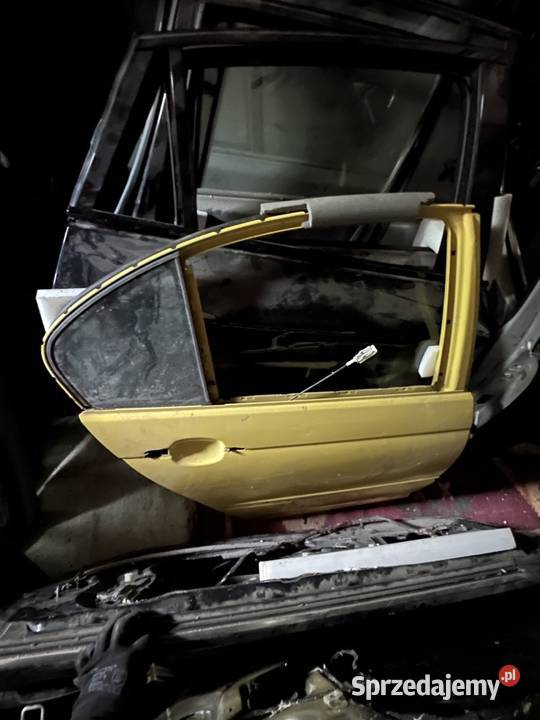 BMW 3 E46 sedan drzwi prawe tylne świeże bez Gdańsk