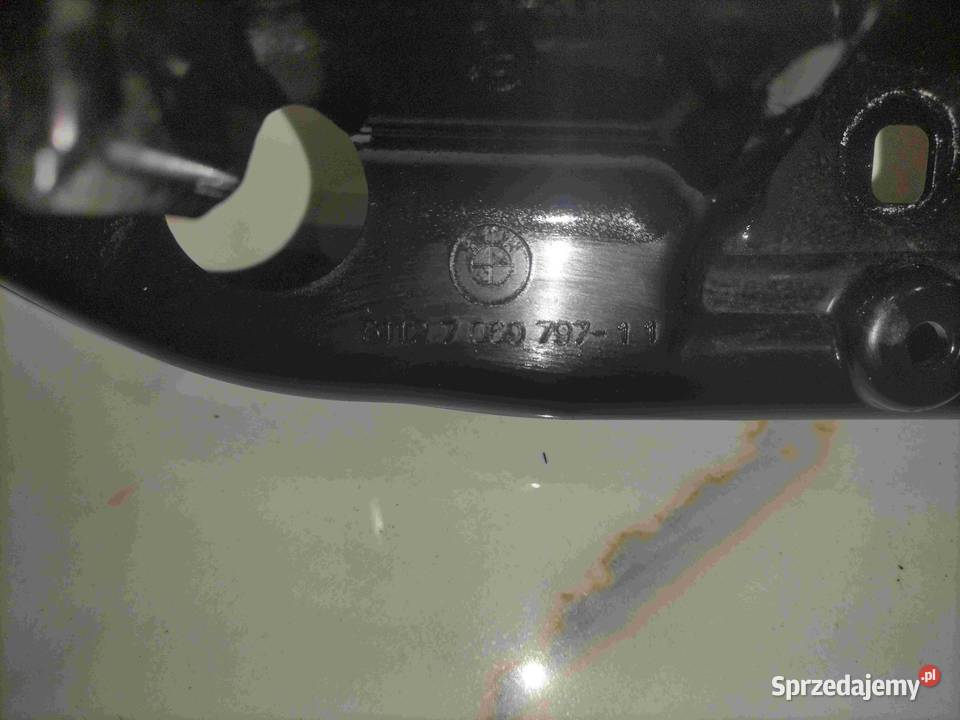 Ślizg zderzaka środkowy górny BMW E61 stan Wzmocnienia, belki i wsporniki Poręba