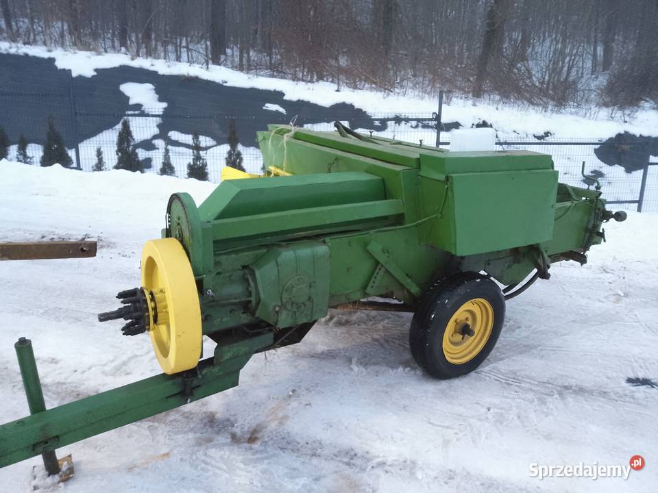 Prasa John Deere CB 300 Kostkujące Bodzentyn
