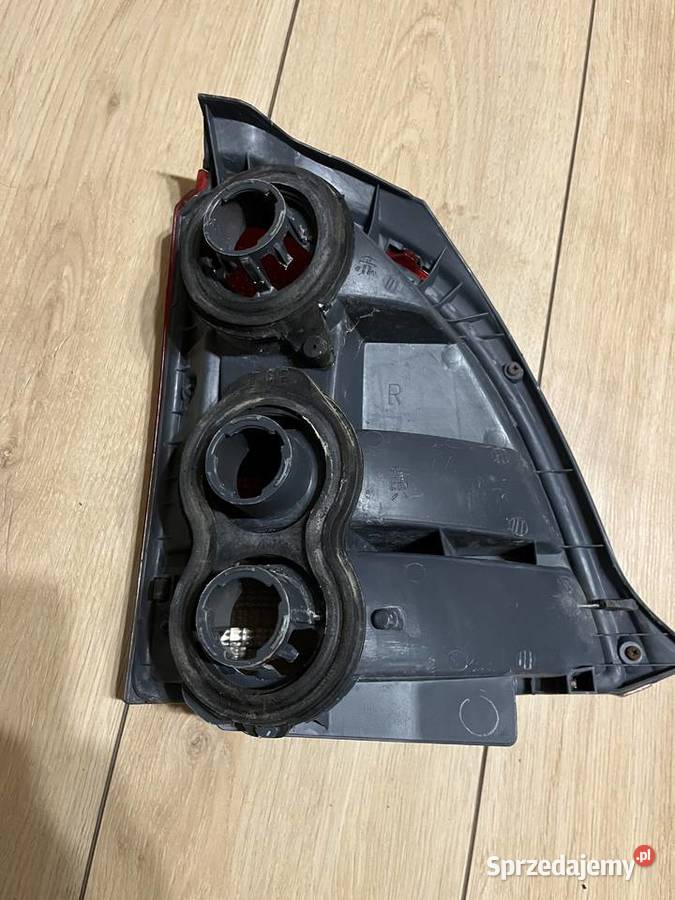 Lampa prawa tył tylna do Toyota Starlet p9 Lampy tylne Lipsko