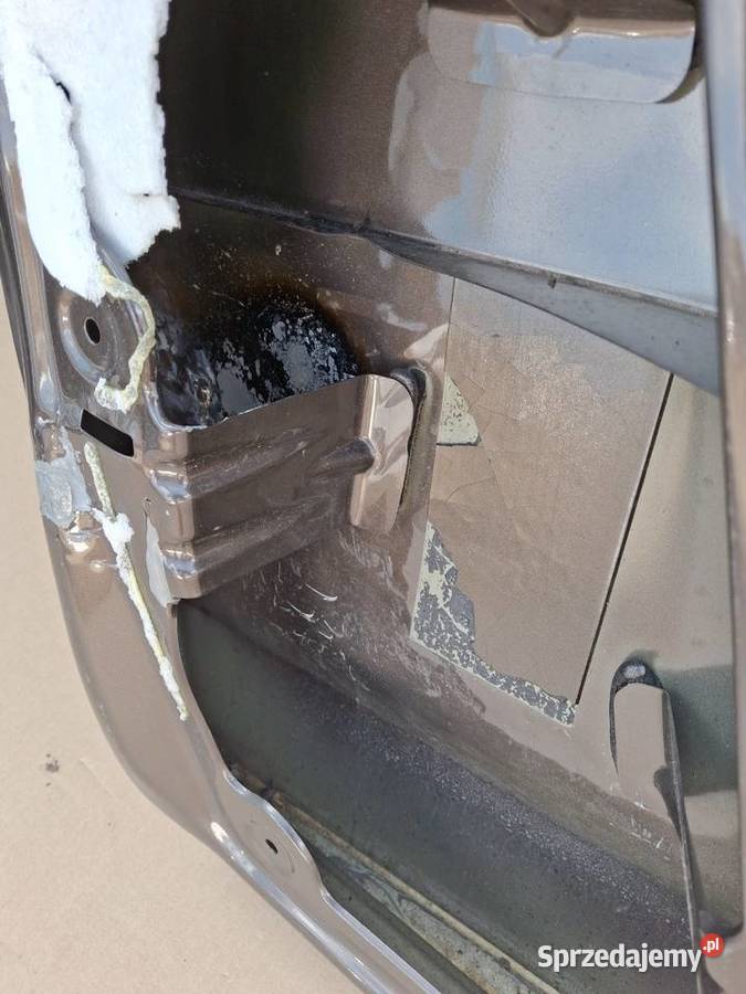 MERCEDES VITO W447 VKLASA KLAPA BAGAŻNIKA TYŁ osobowe Bieleń