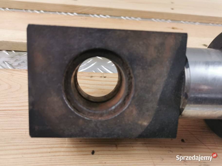 Deutzfahr 120 Agrotron Cylinder hydrauliczny osi