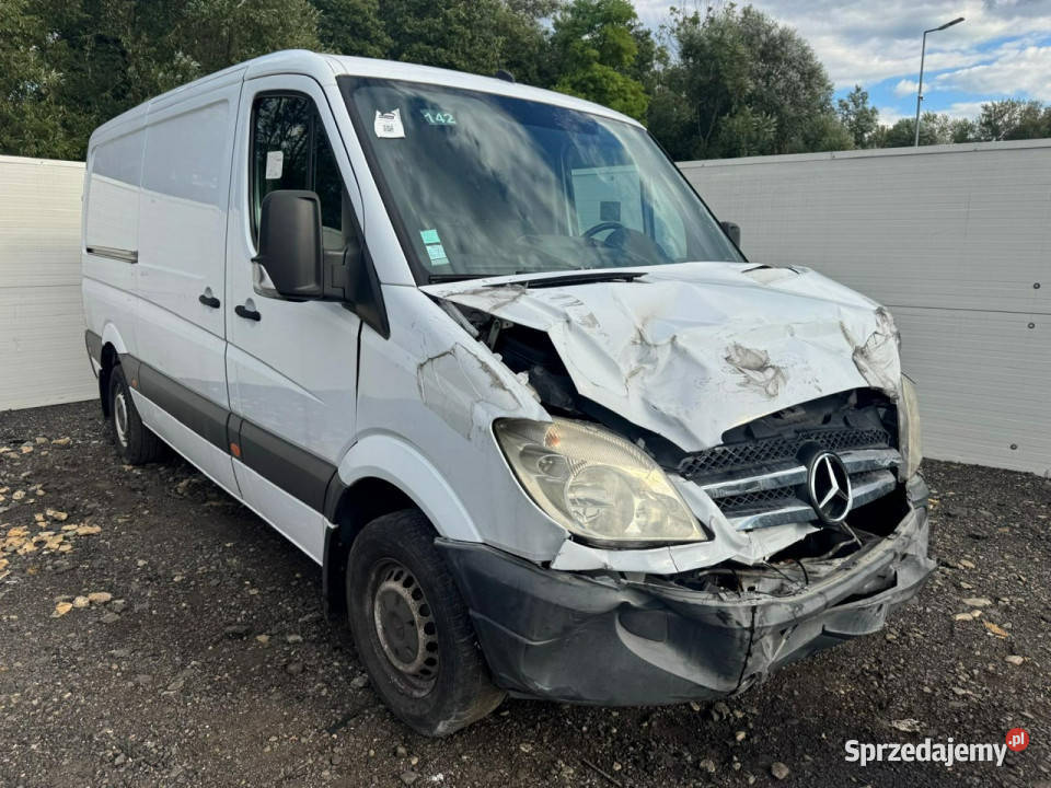Mercedes Sprinter 30 CDi 180 uszkodzony przód Kęty sprzedam