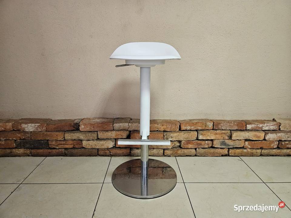 Biały hoker stylowy