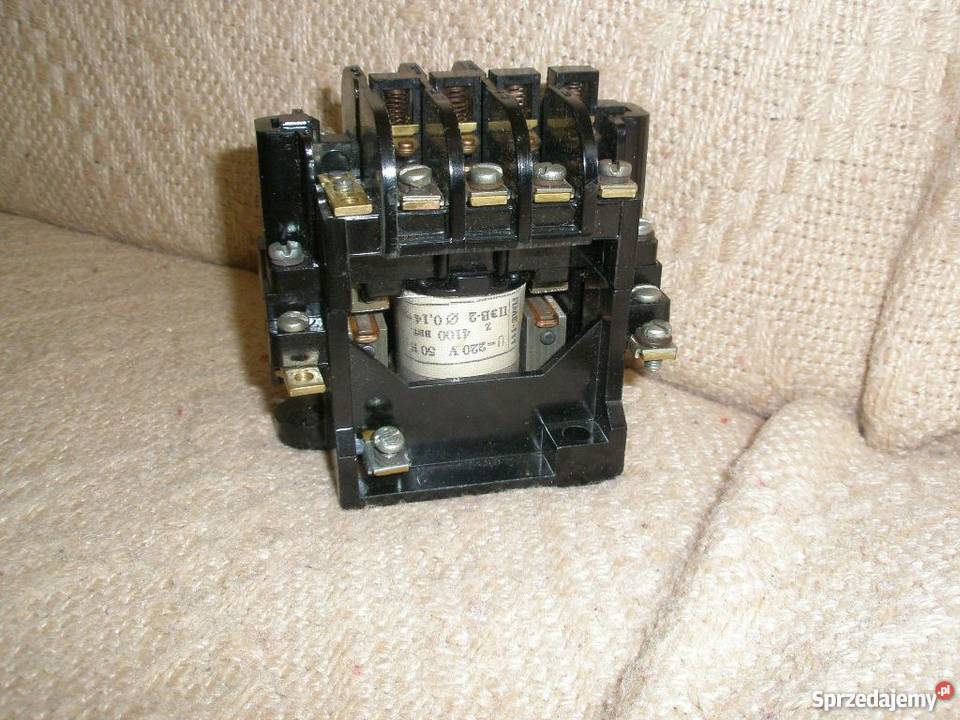 Styczniki 230V sprzedam