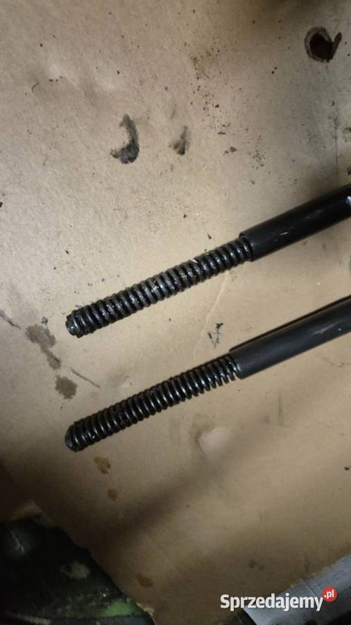 Komar lagi sprężyny Zawieszenie