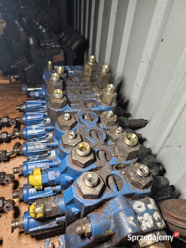 Rozdzielacz Hydrauliczny JCB 4CX tylni z 2008 pomorskie