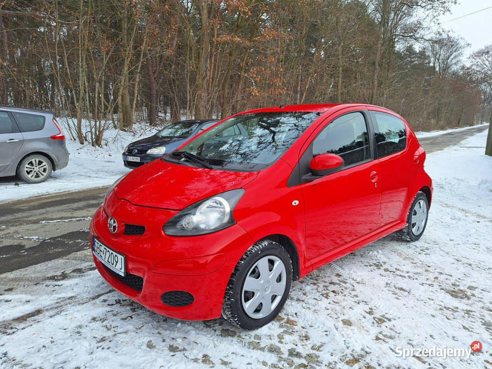 Toyota Aygo nowości jeden właścicielbliżniak ABS Siewierz sprzedam