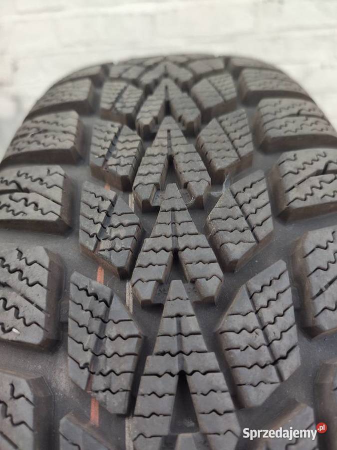 Toyota Yaris Aygo koła opony zima Dunlop Winter Lubań