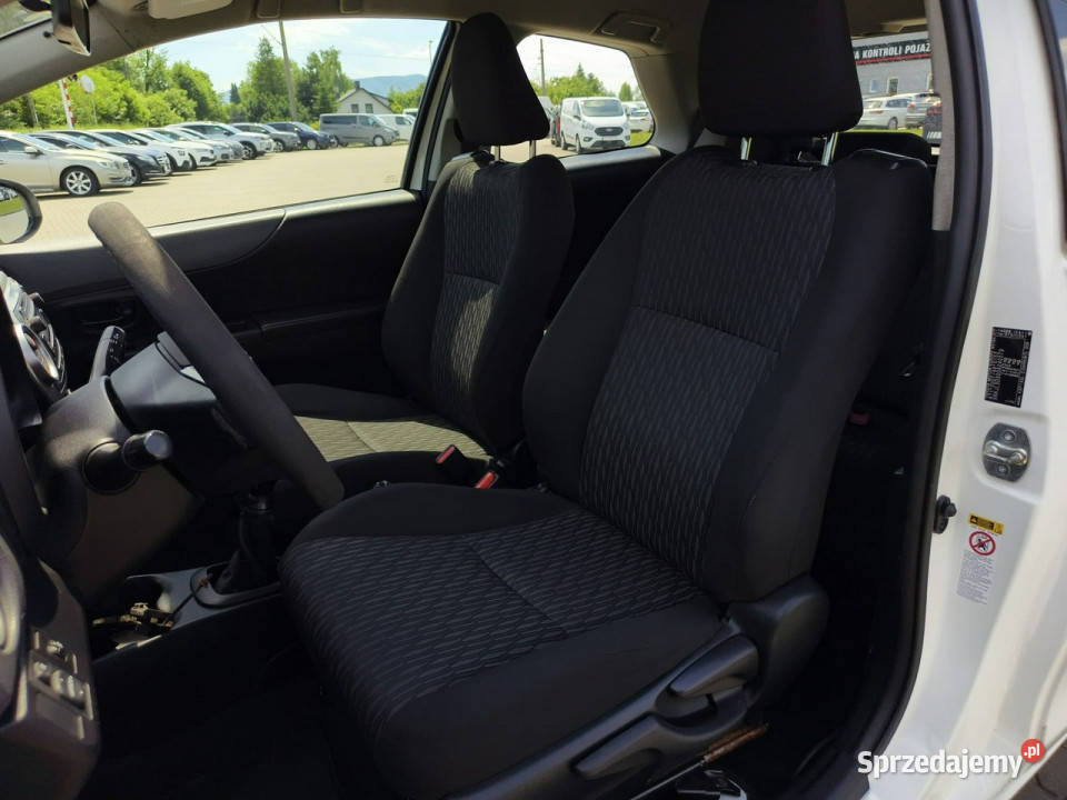 Toyota Yaris 10 benzyna 70 PORYSOWANA małopolskie Kęty